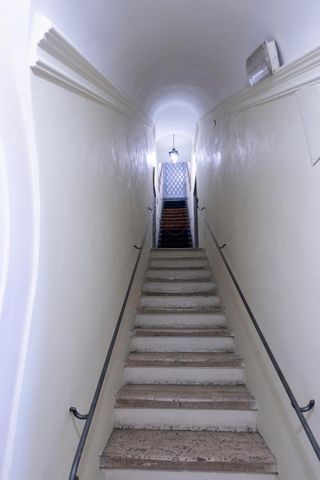Barberini Apt Close To Fontana Di Trevi Roma Ngoại thất bức ảnh