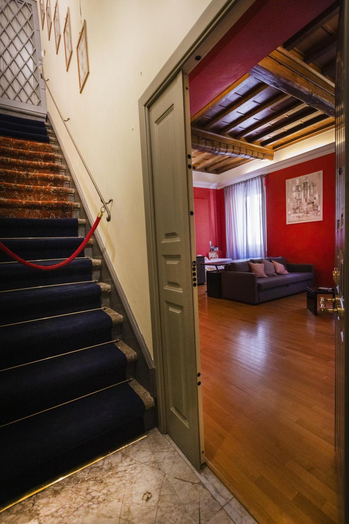 Barberini Apt Close To Fontana Di Trevi Roma Ngoại thất bức ảnh