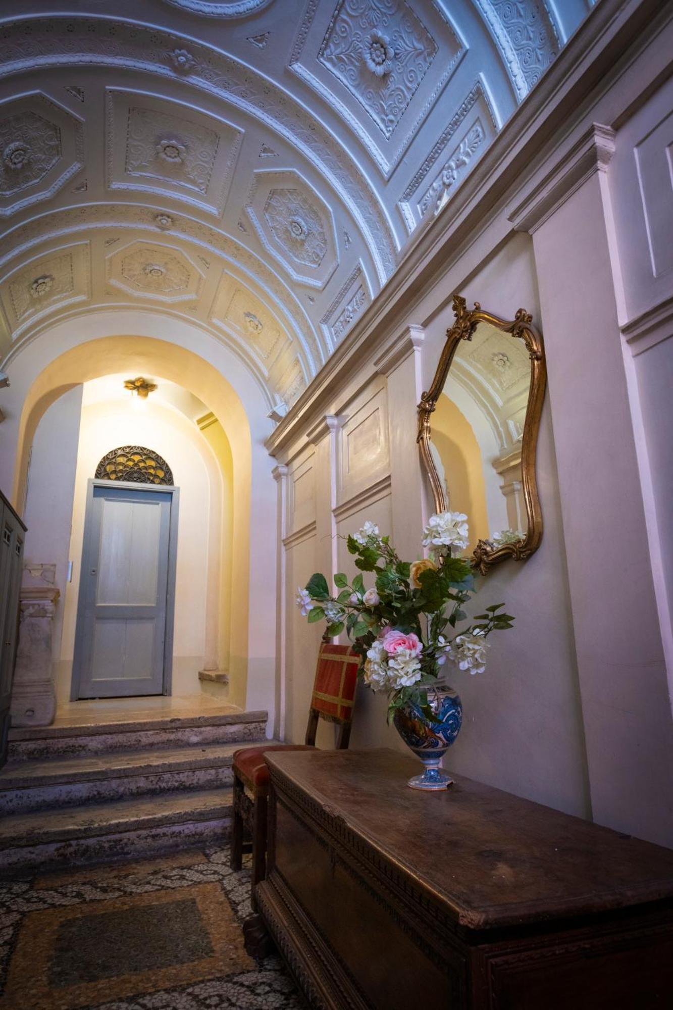 Barberini Apt Close To Fontana Di Trevi Roma Ngoại thất bức ảnh
